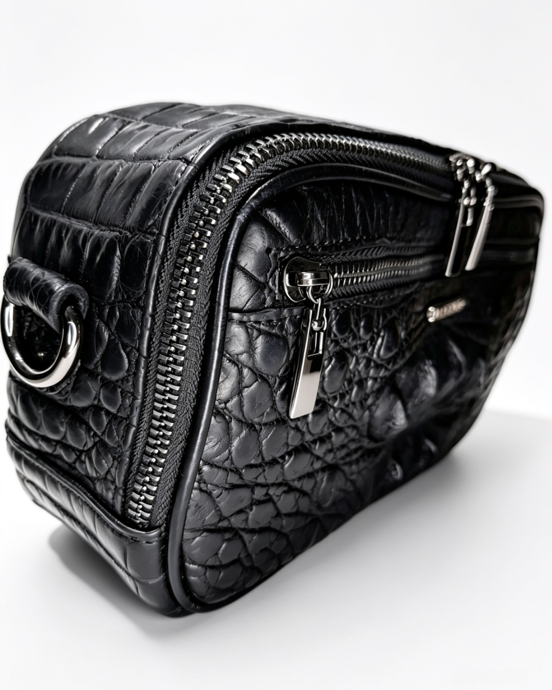 Crossbody en piel de cocodrilo colombiano